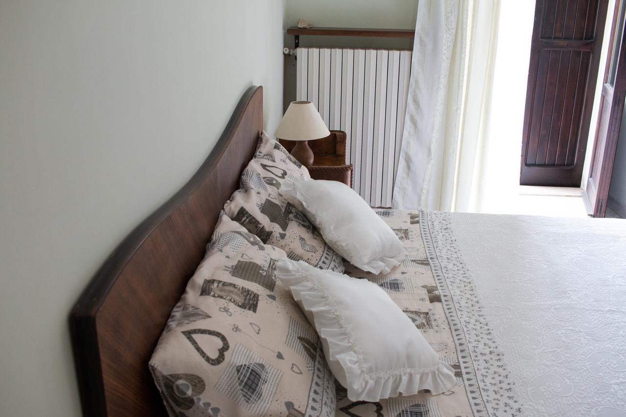 チェラーノ Il Mughetto Bed & Breakfast エクステリア 写真