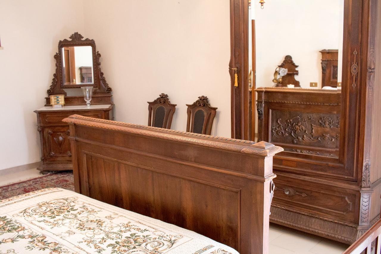 チェラーノ Il Mughetto Bed & Breakfast エクステリア 写真