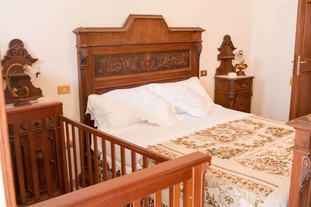 チェラーノ Il Mughetto Bed & Breakfast エクステリア 写真