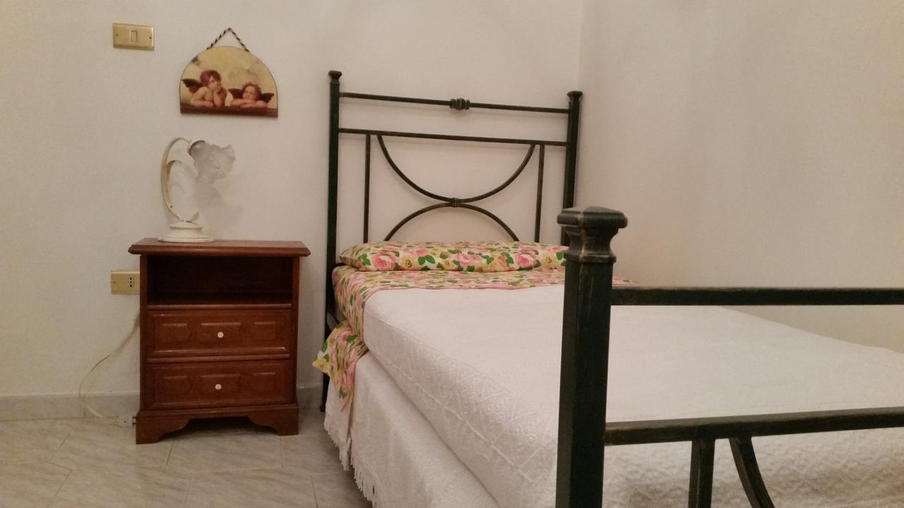 チェラーノ Il Mughetto Bed & Breakfast エクステリア 写真